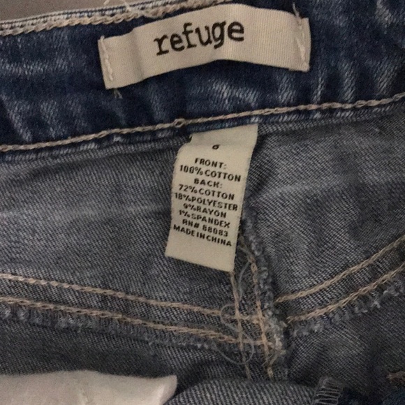 Refuge Jean shorts size 6 - Picture 4 of 7